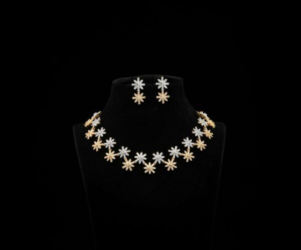 TWO-TONE STAR FLOWER NECKLACE SET
