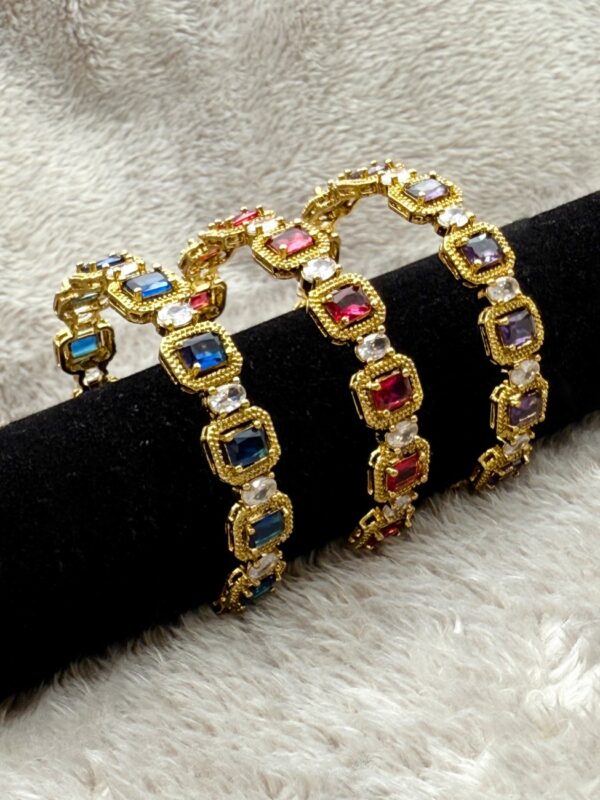 NAVARANG HERITAGE GEMSTONE BANGLE B-160