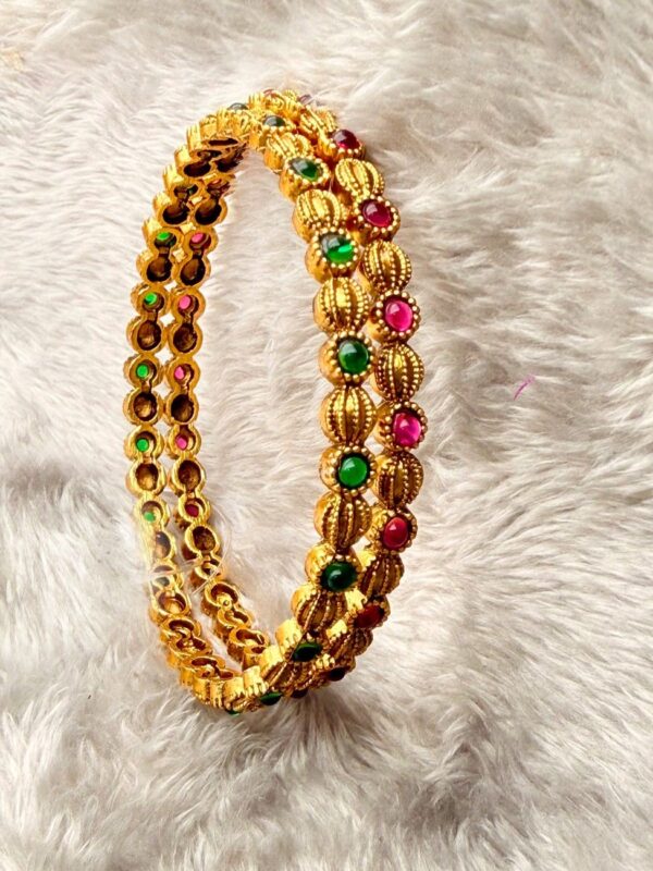 EMERALD WEAVE RUBY GREEN & MAGENTA BANGLE B-165