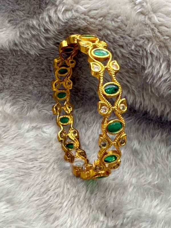 ANTIQUE LEAF EMERALD & MULTI-STONE BANGLE B-170