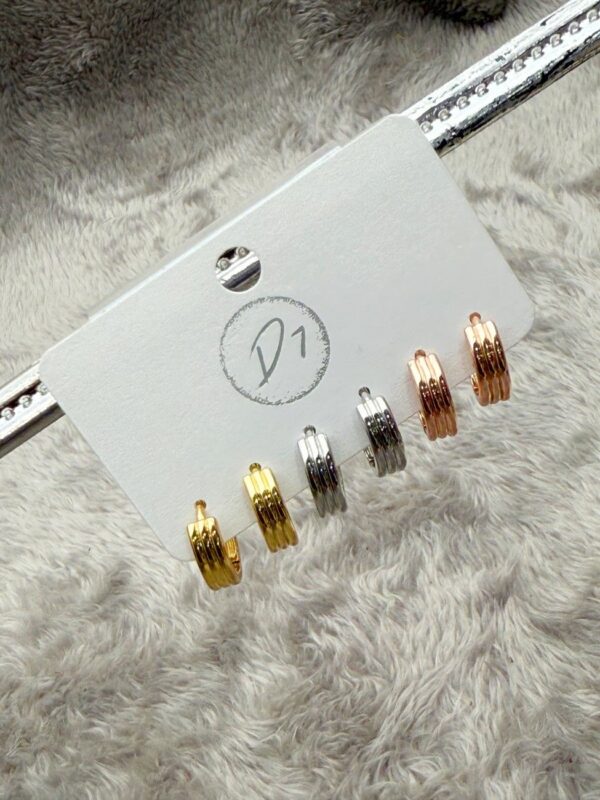 CHIC GROOVED TRIPLE-TONE COMBO SET STUDS E-181