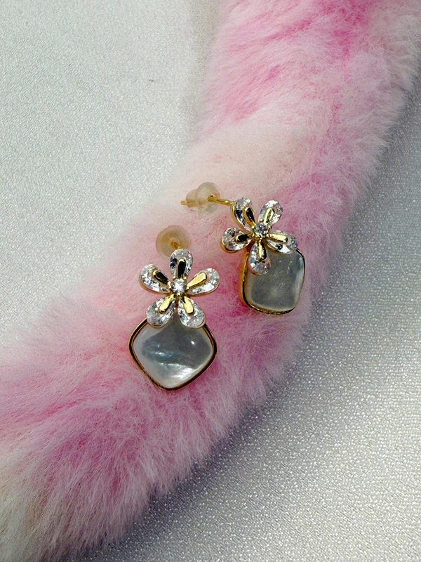 CLASSIC ROUND STUDS ES-331