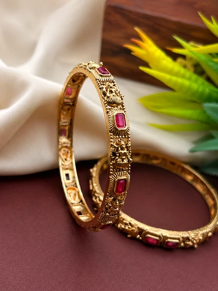 Antique Lakshmi Bangle ON639